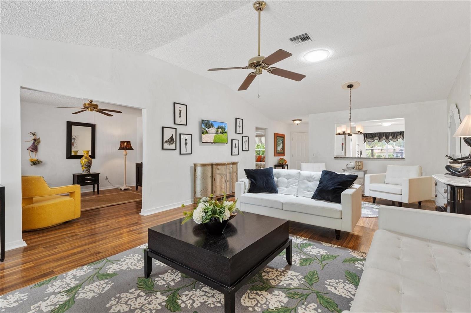 Image 13 of 40 For 501 Herrera Court