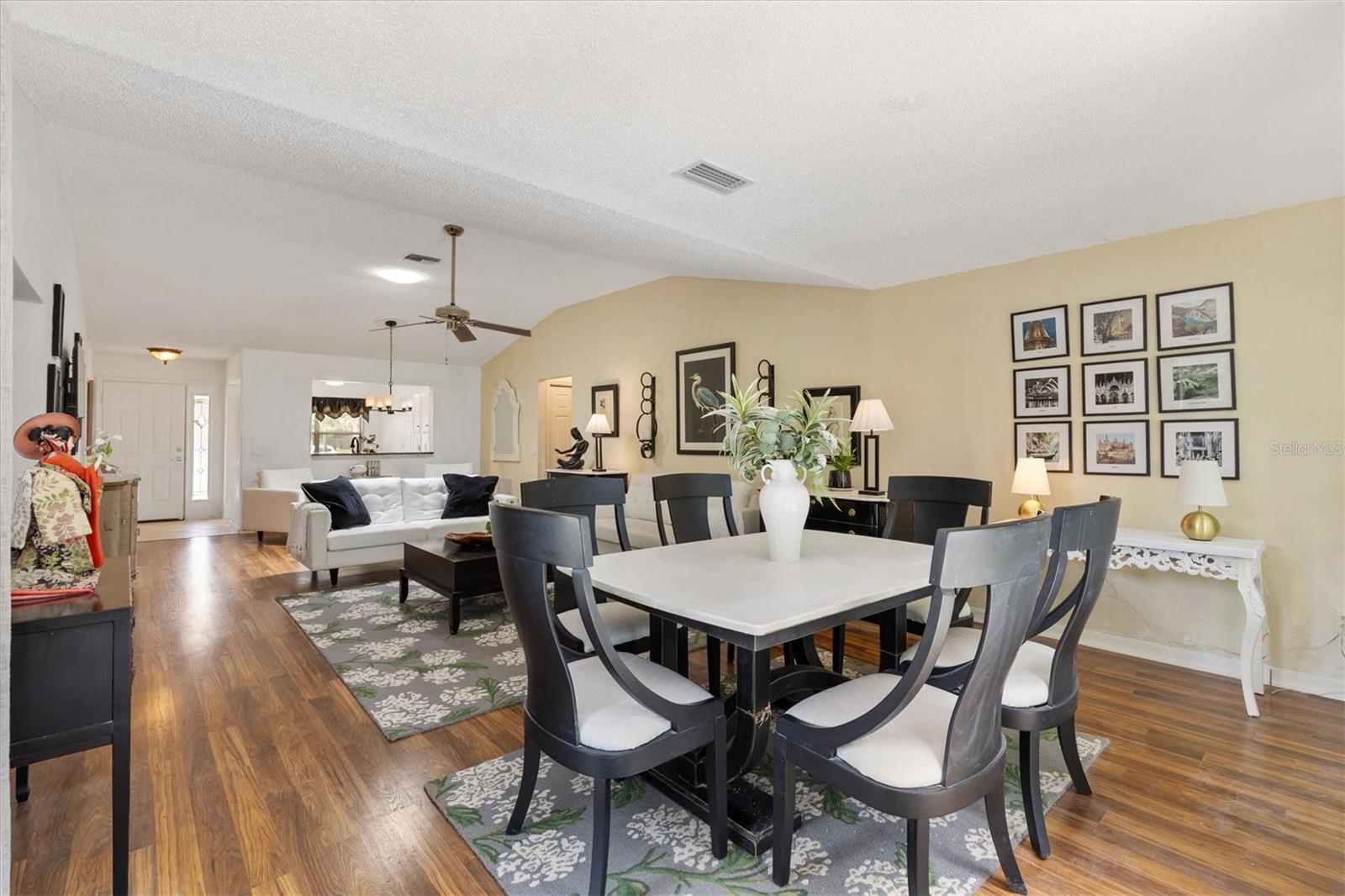 Image 16 of 40 For 501 Herrera Court