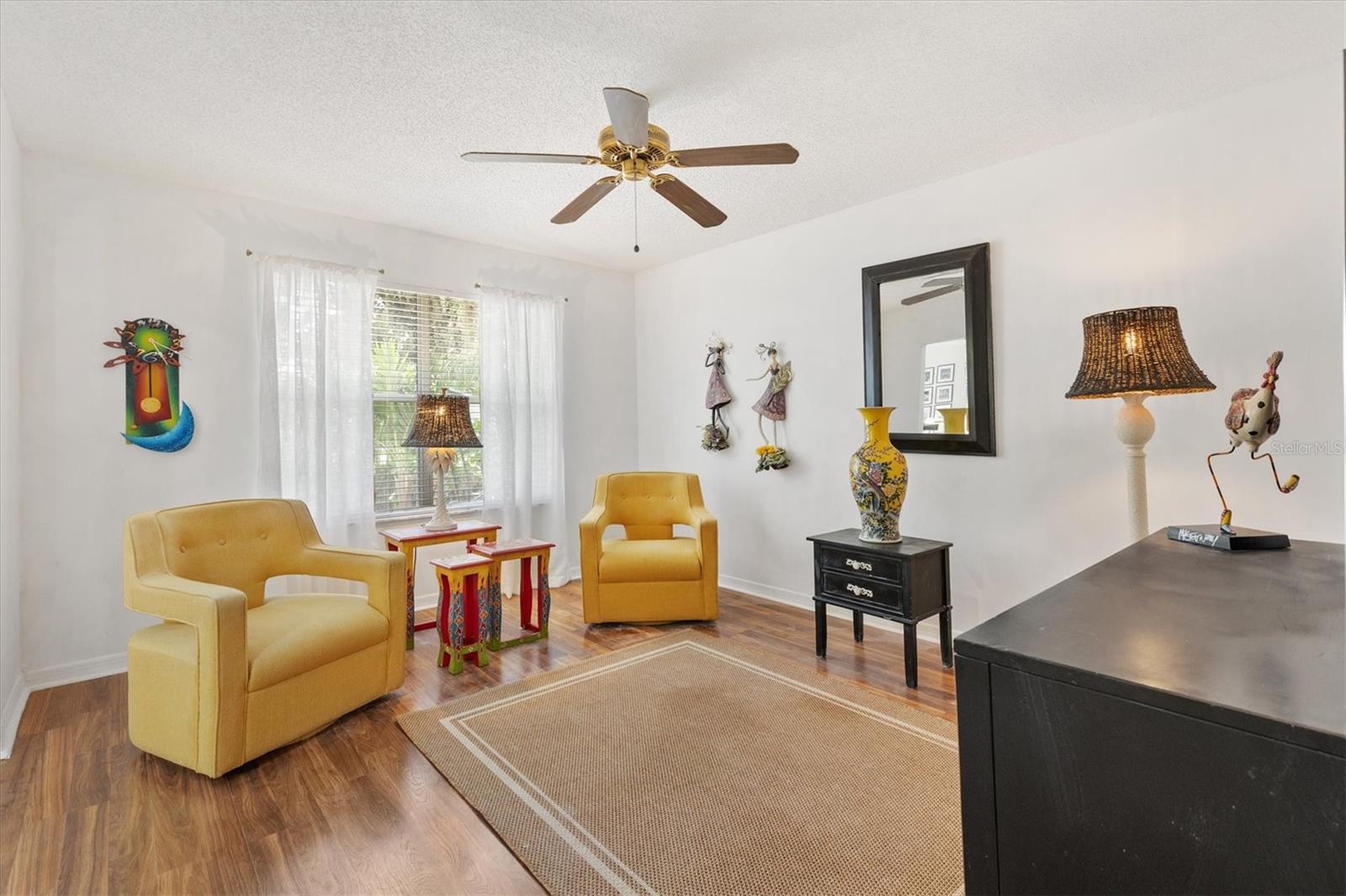 Image 18 of 40 For 501 Herrera Court