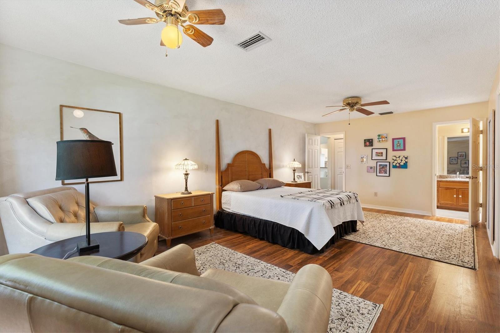Image 22 of 40 For 501 Herrera Court