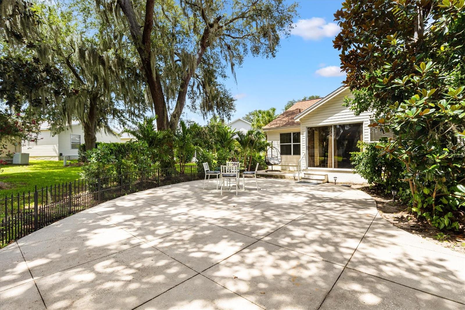 Image 34 of 40 For 501 Herrera Court