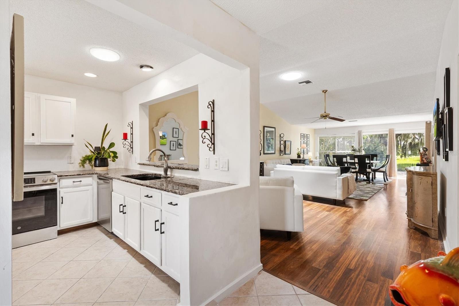 Image 4 of 40 For 501 Herrera Court
