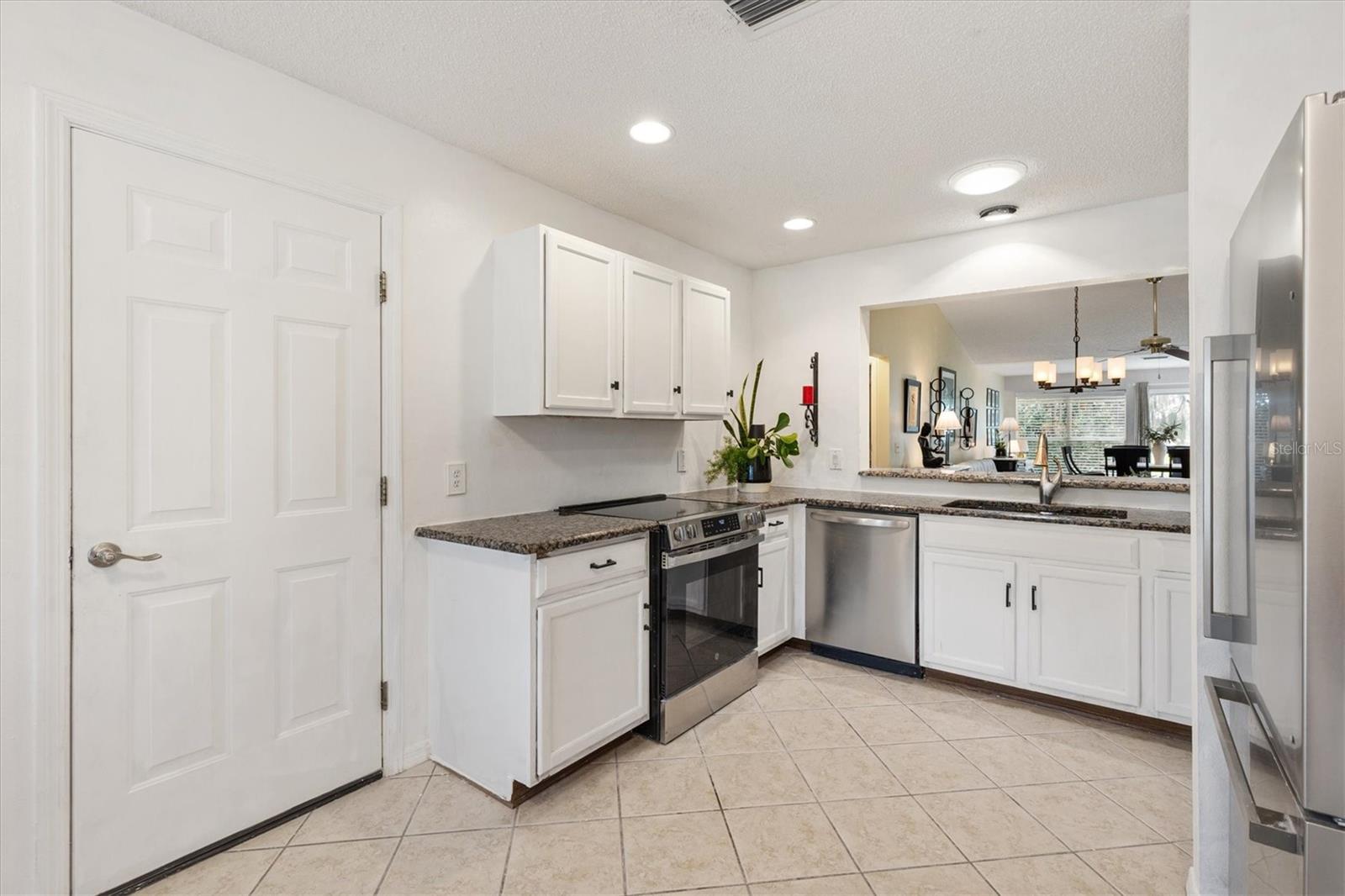 Image 6 of 40 For 501 Herrera Court