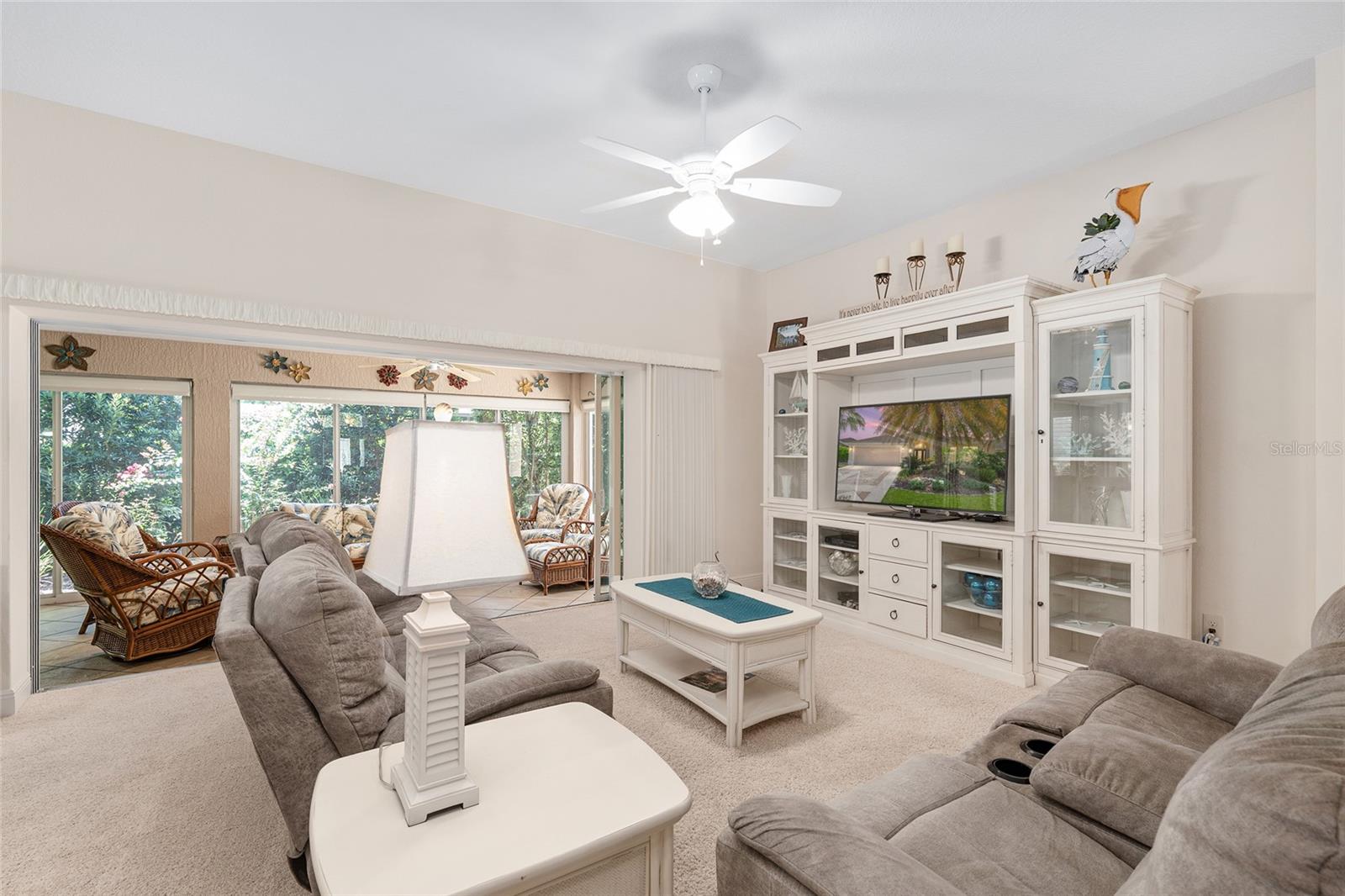 Listing photo id 20 for 3348 Queensway Terrace
