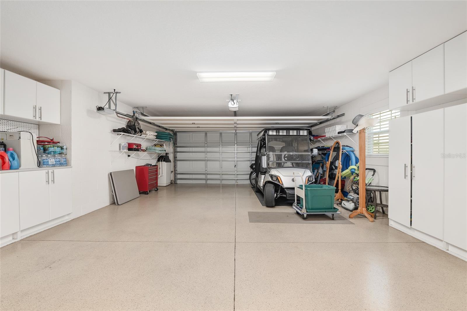 Listing photo id 38 for 3348 Queensway Terrace