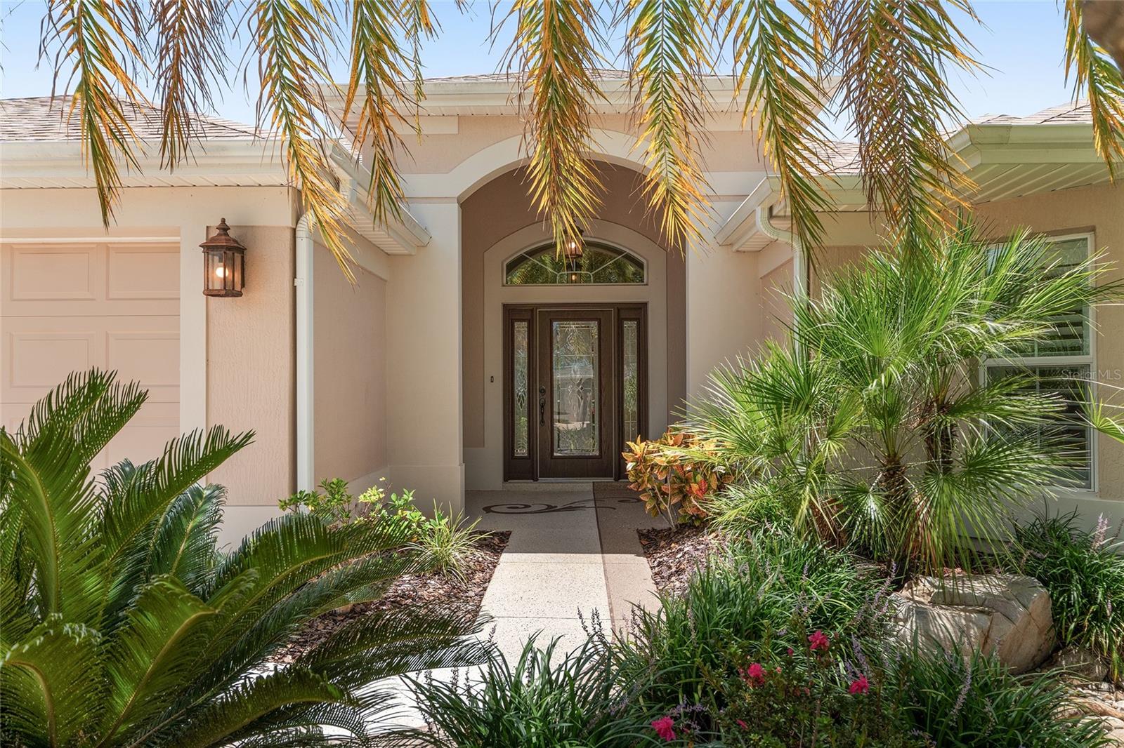 Listing photo id 44 for 3348 Queensway Terrace