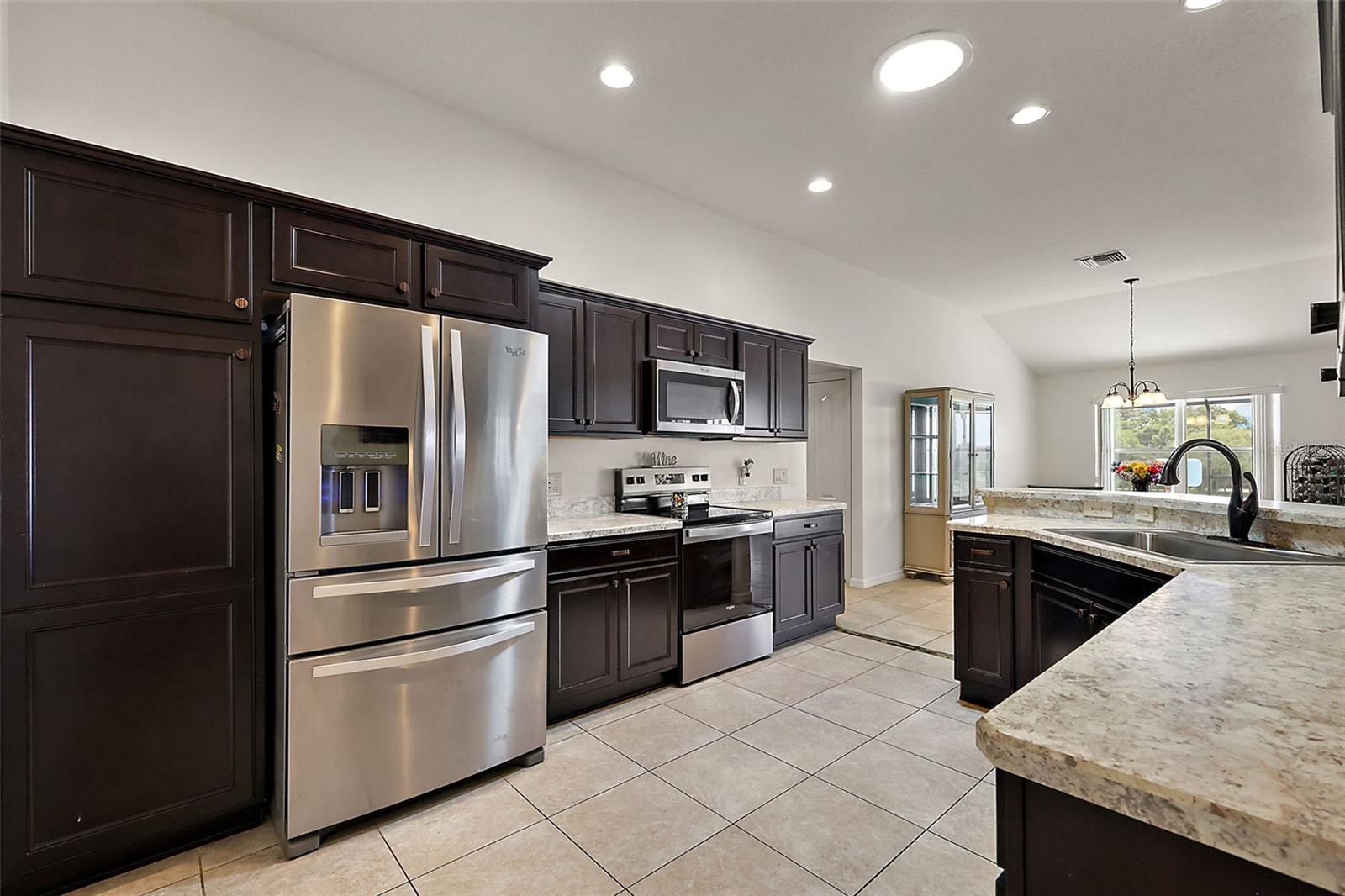 Image 7 of 39 For 11216 Hess Way