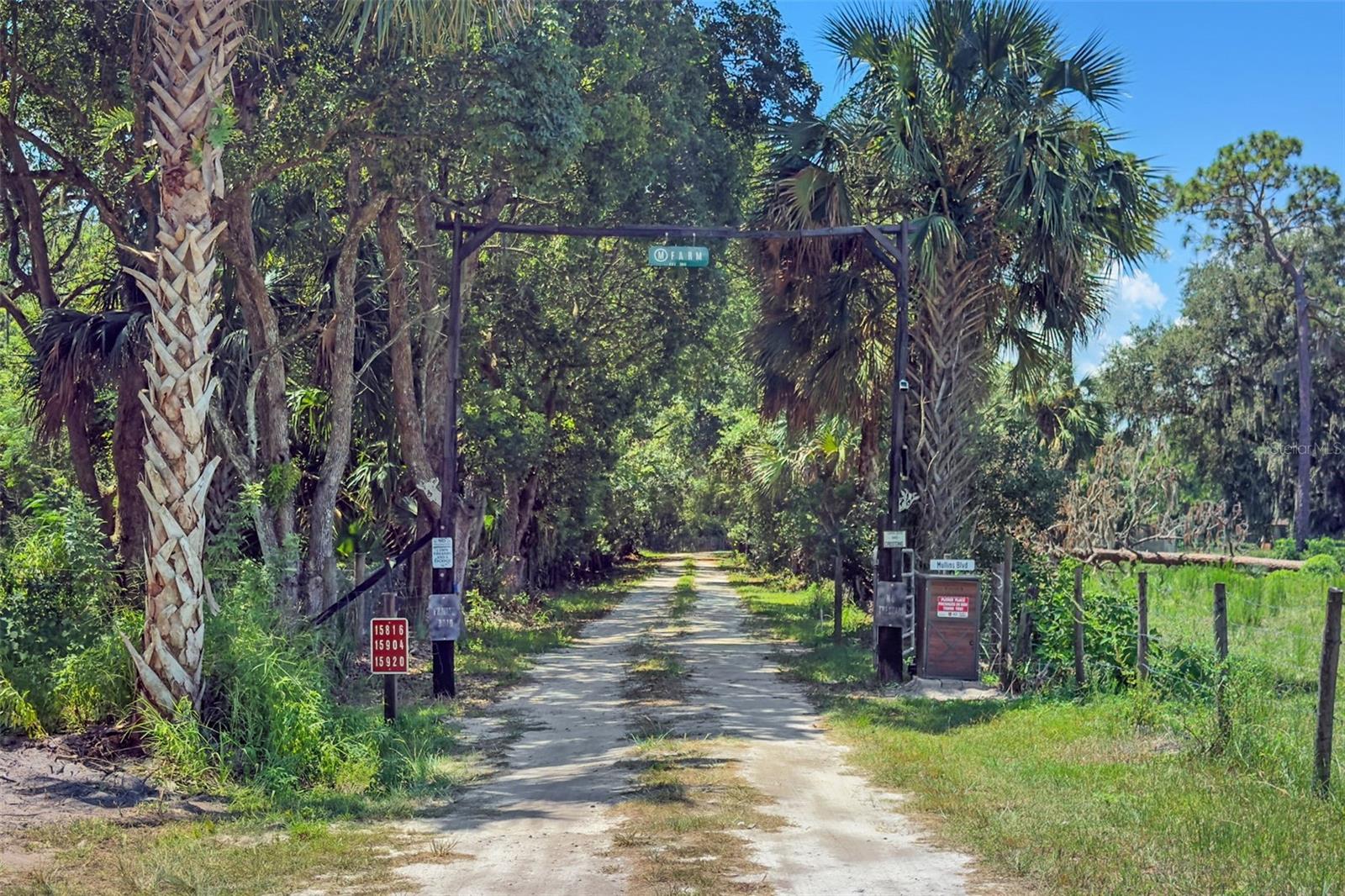 Image 18 of 39 For 15816 Mullins Boulevard
