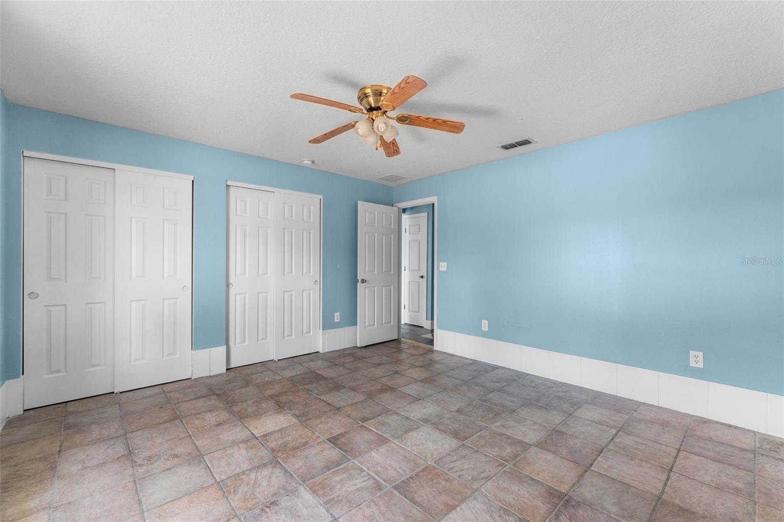 Image 9 of 39 For 15816 Mullins Boulevard