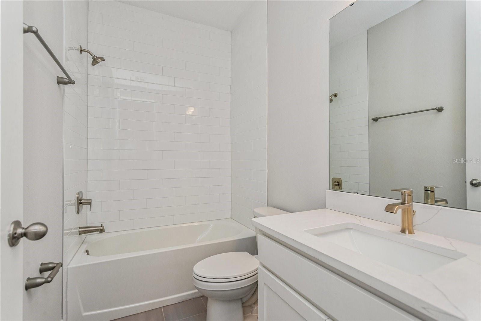 Image 21 of 51 For 9877 Peebles Street