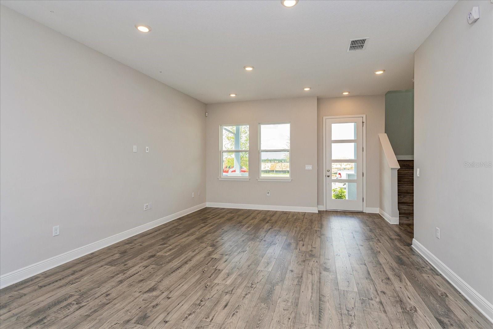Image 3 of 51 For 9877 Peebles Street