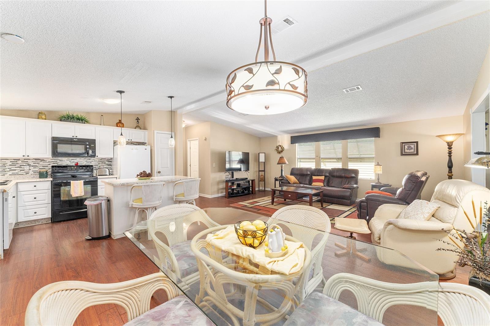 Image 19 of 42 For 667 Rainbow Boulevard