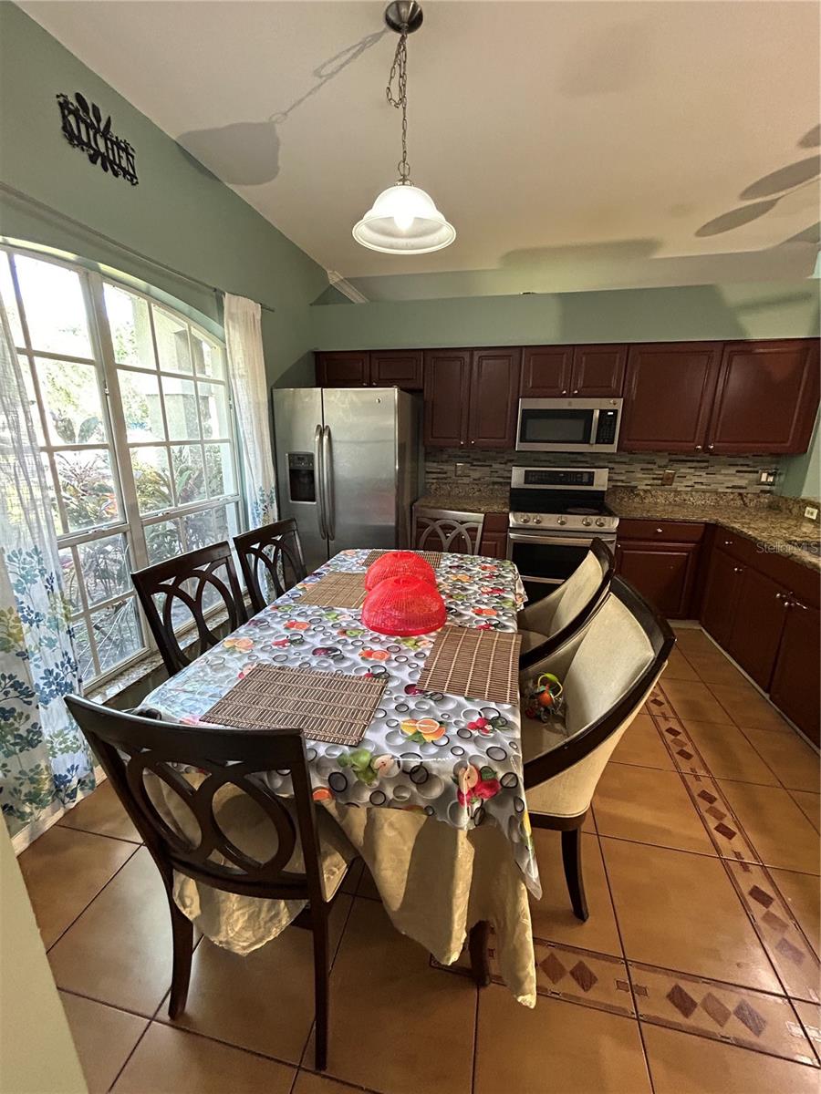 Image 11 of 40 For 2775 Cullens Court