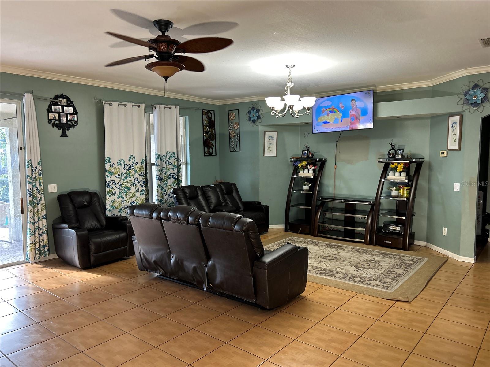 Image 13 of 40 For 2775 Cullens Court