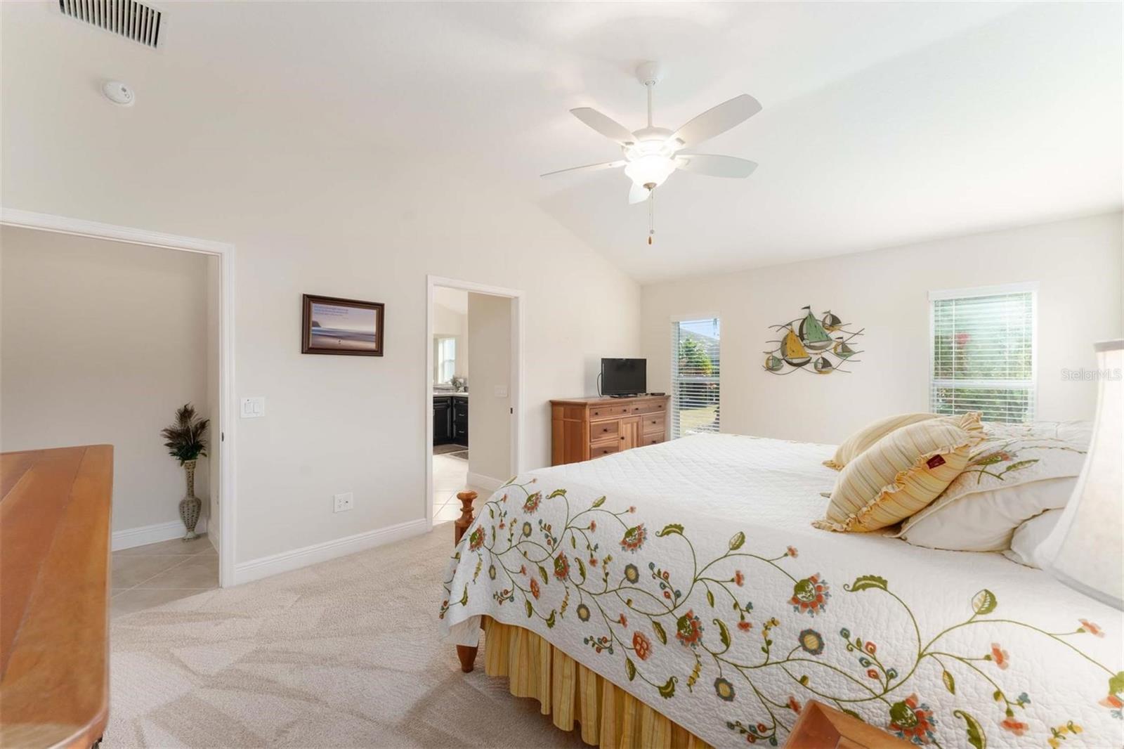 Image 19 of 39 For 2840 Apache Court