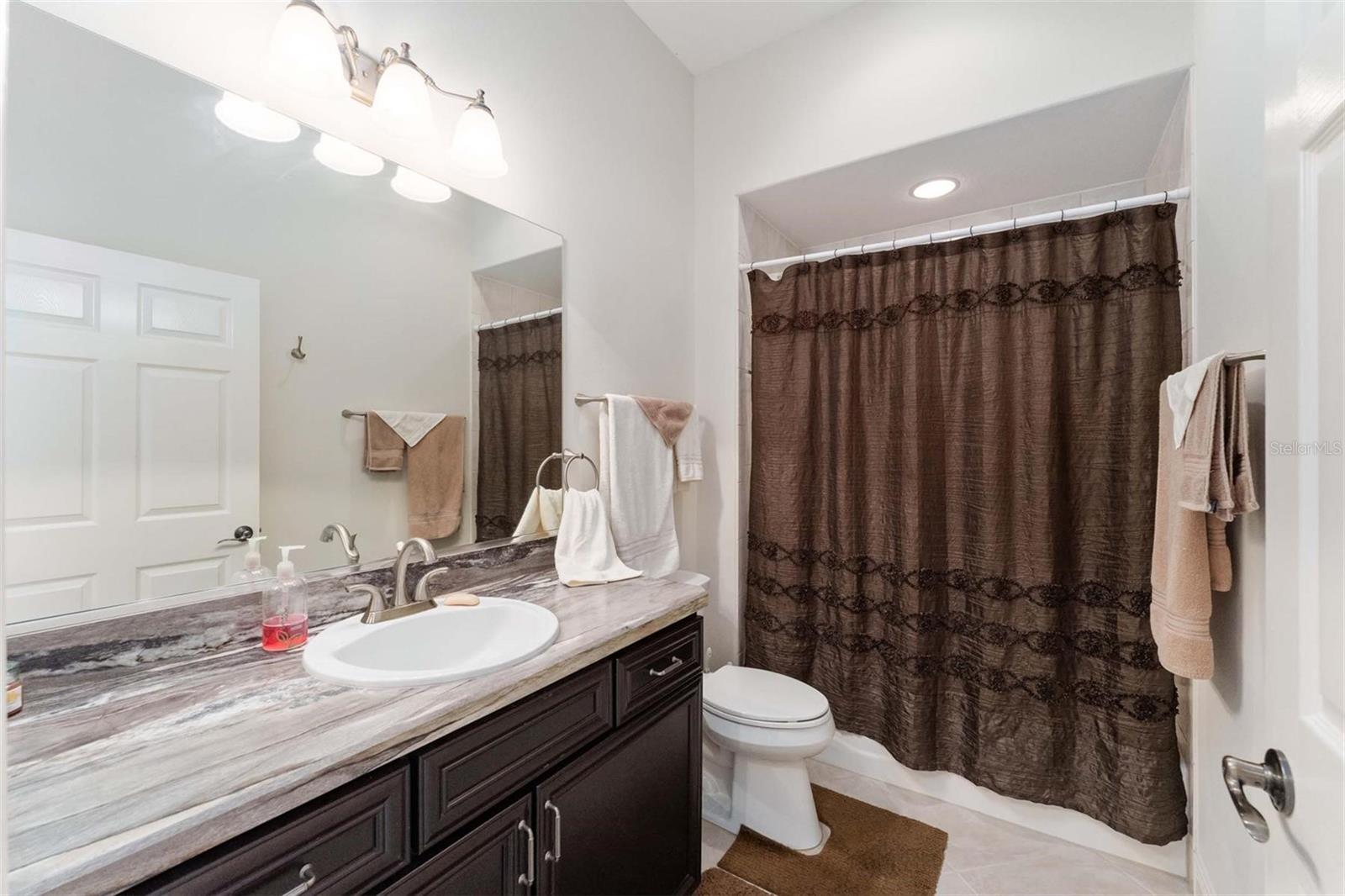 Image 28 of 39 For 2840 Apache Court