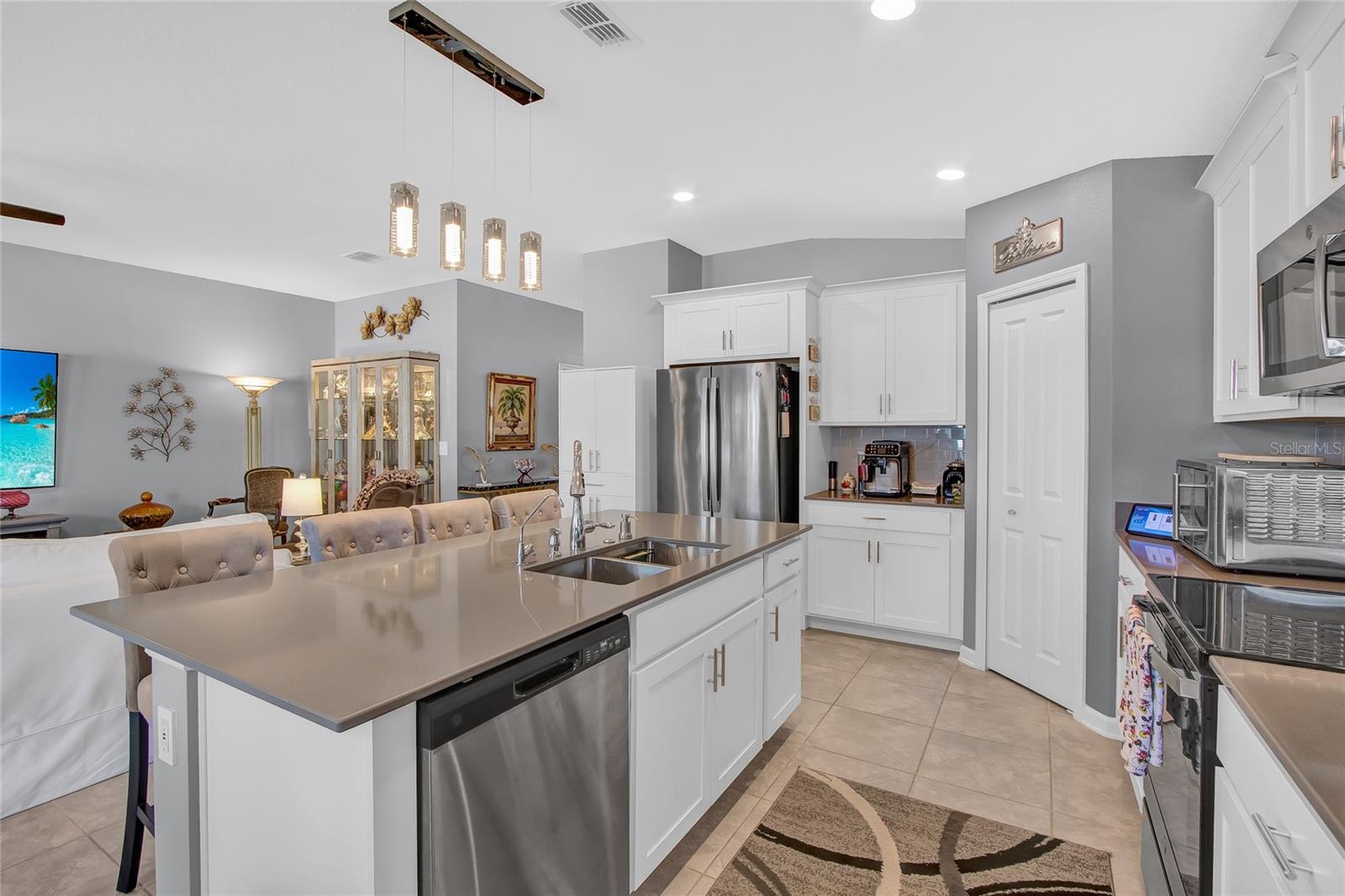 Image 10 of 41 For 873 Laurel View Way