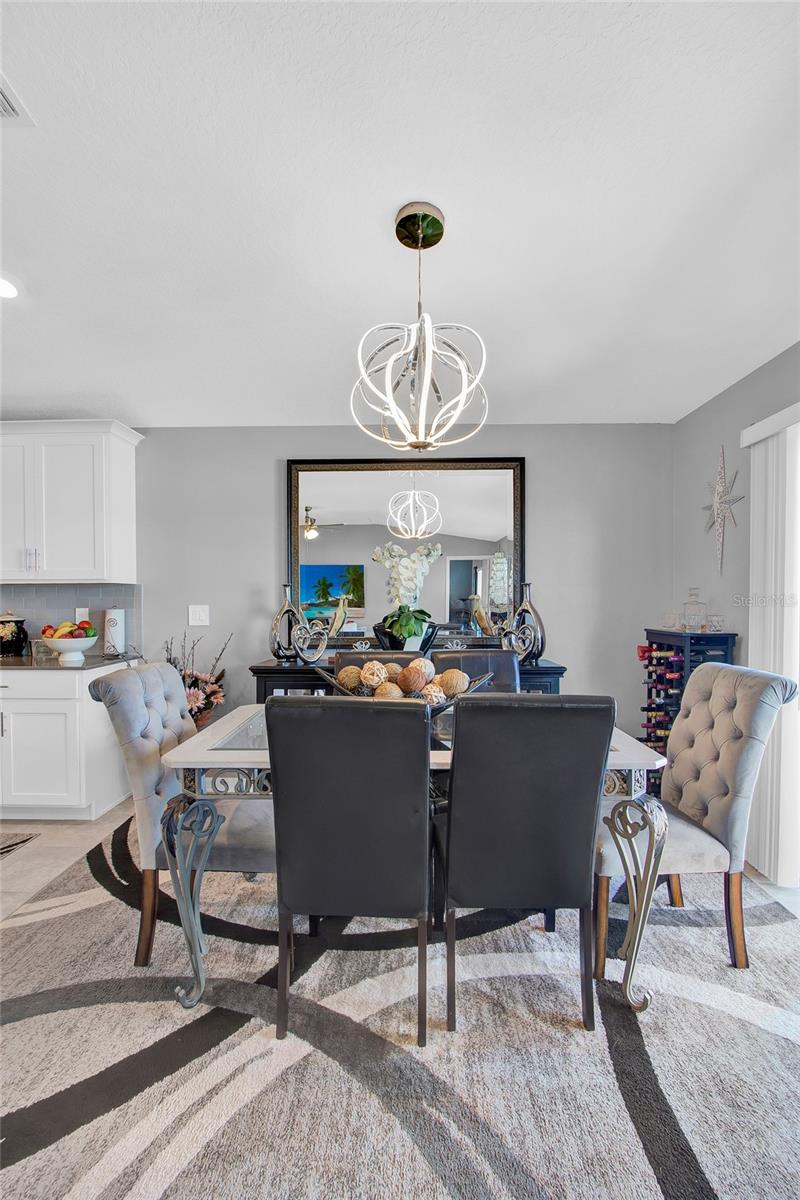 Image 12 of 41 For 873 Laurel View Way