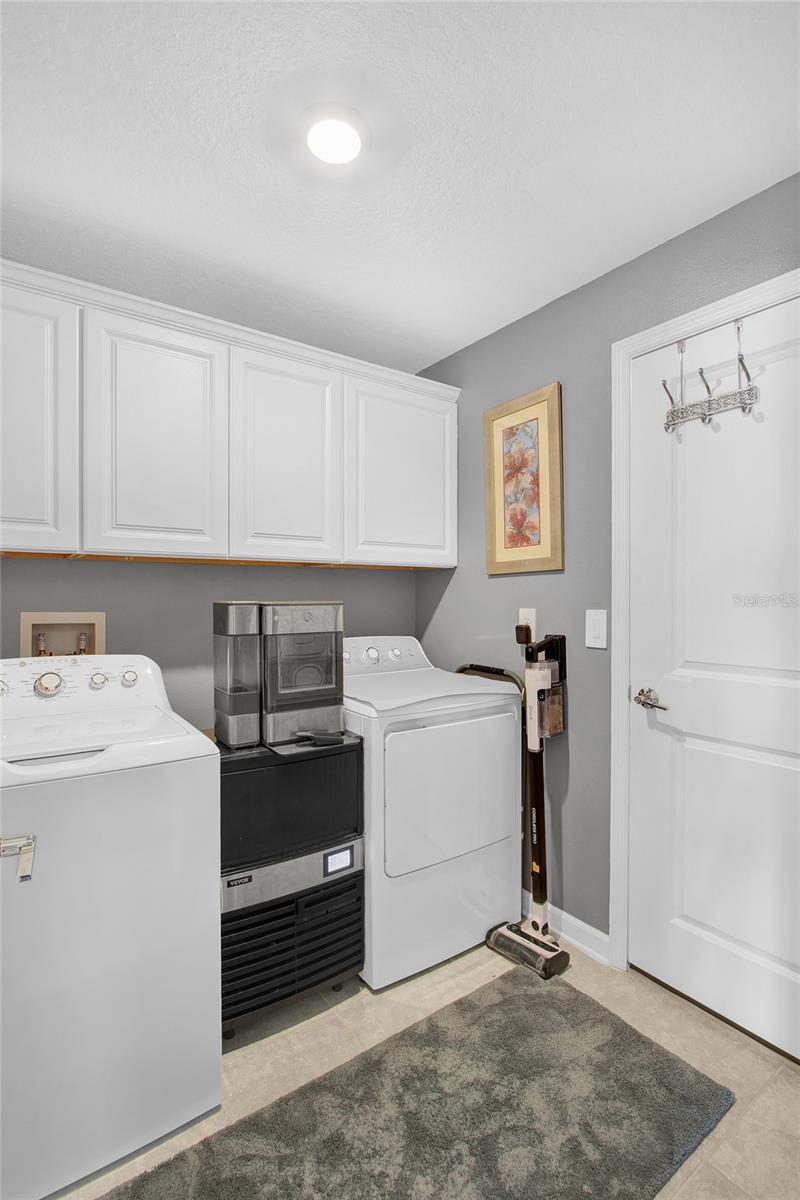 Image 24 of 41 For 873 Laurel View Way