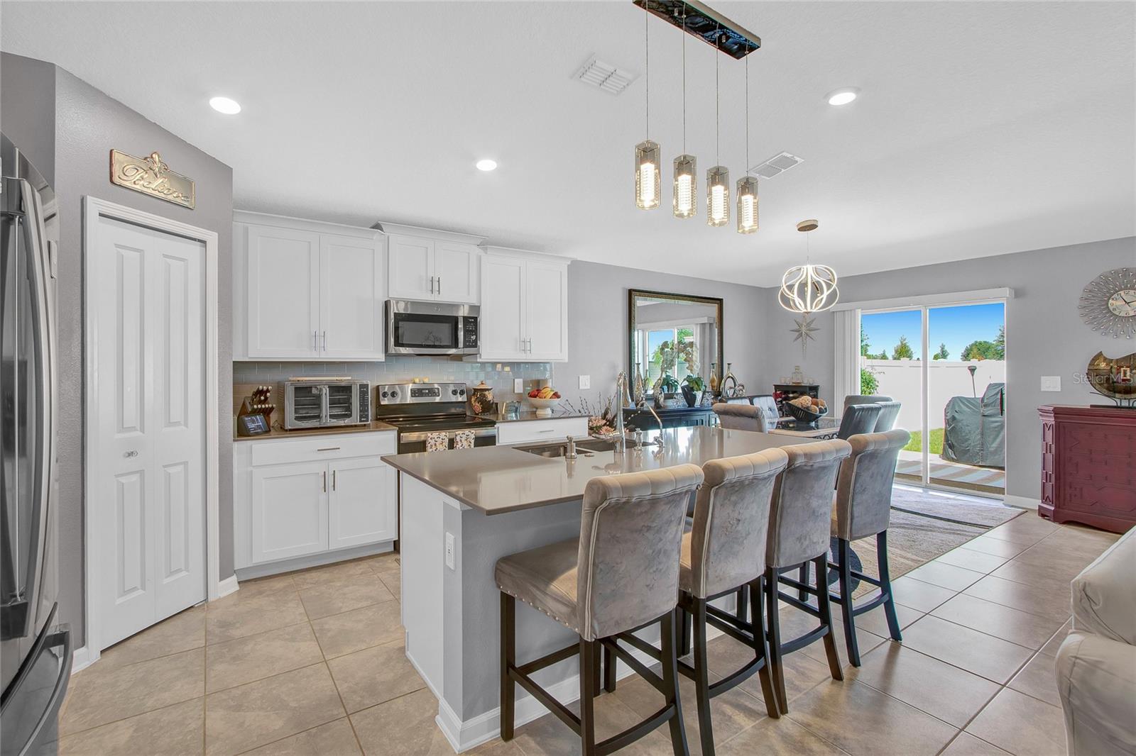 Image 8 of 41 For 873 Laurel View Way