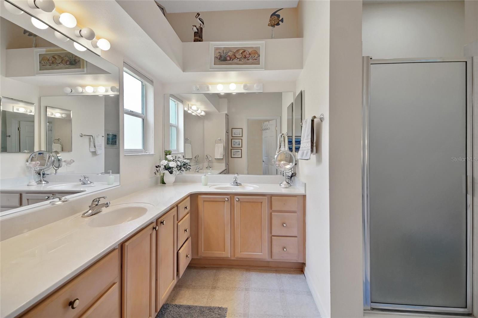 Image 17 of 46 For 9213 172nd Santee Place