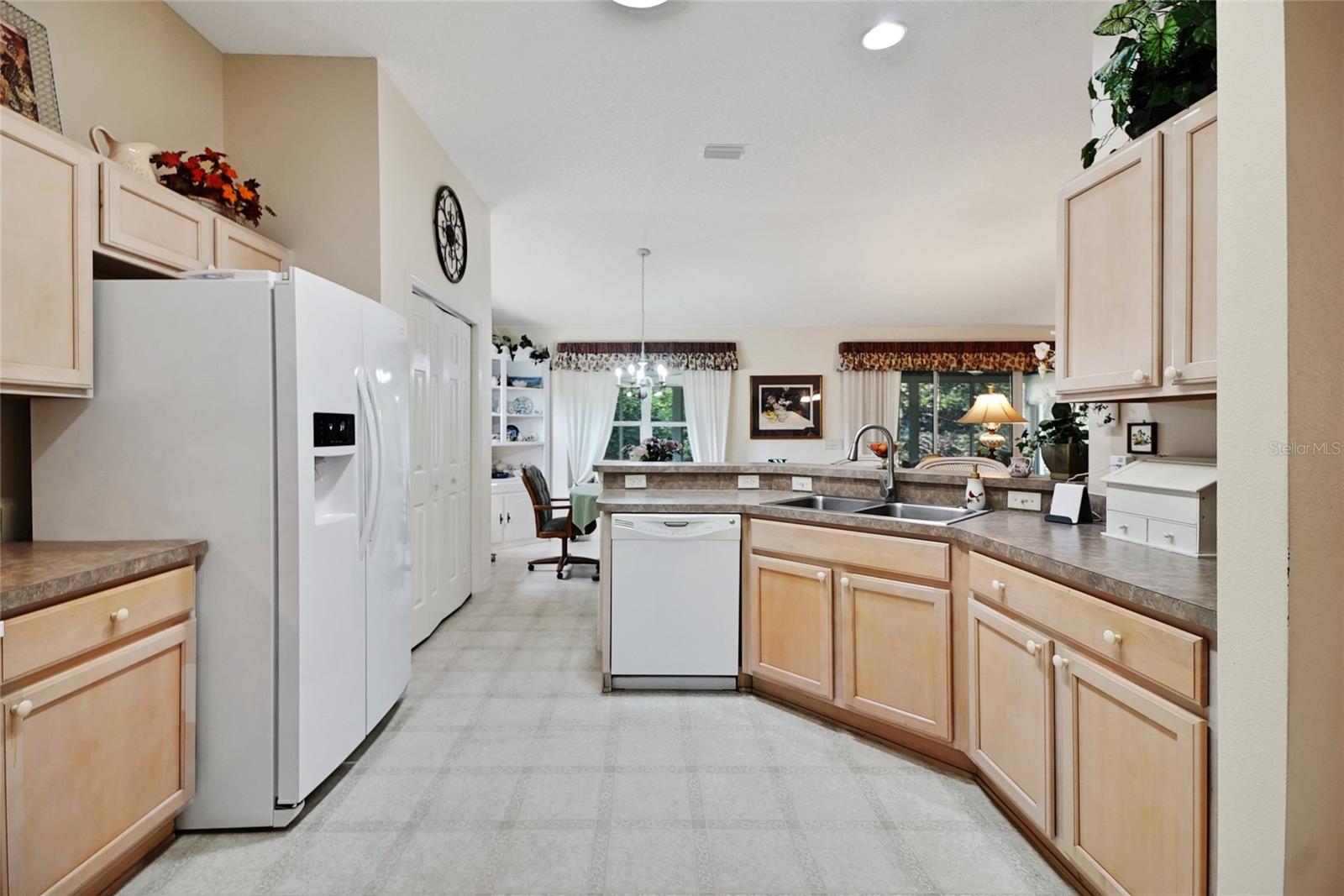Image 37 of 46 For 9213 172nd Santee Place