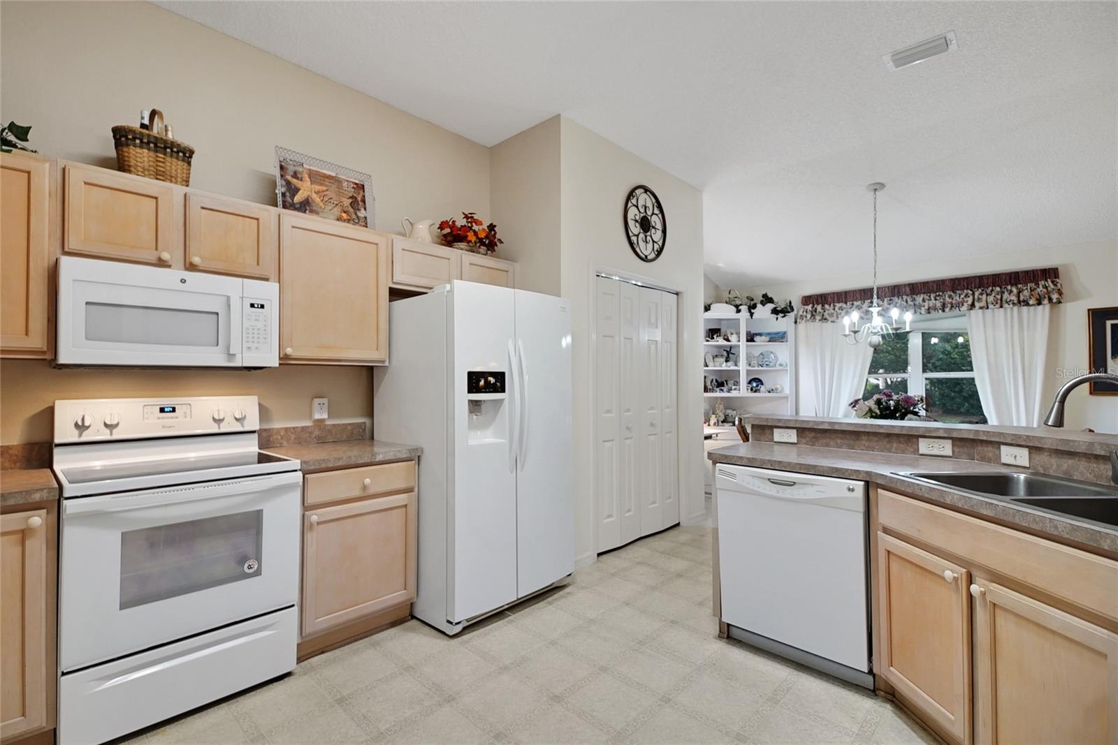 Image 38 of 46 For 9213 172nd Santee Place