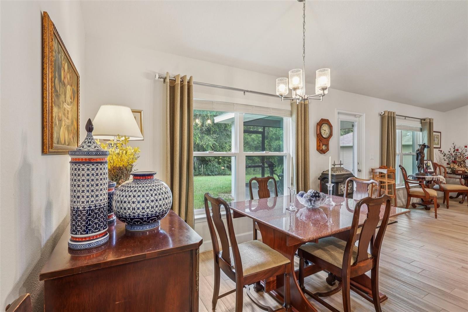 Image 10 of 41 For 607 Bradley Way