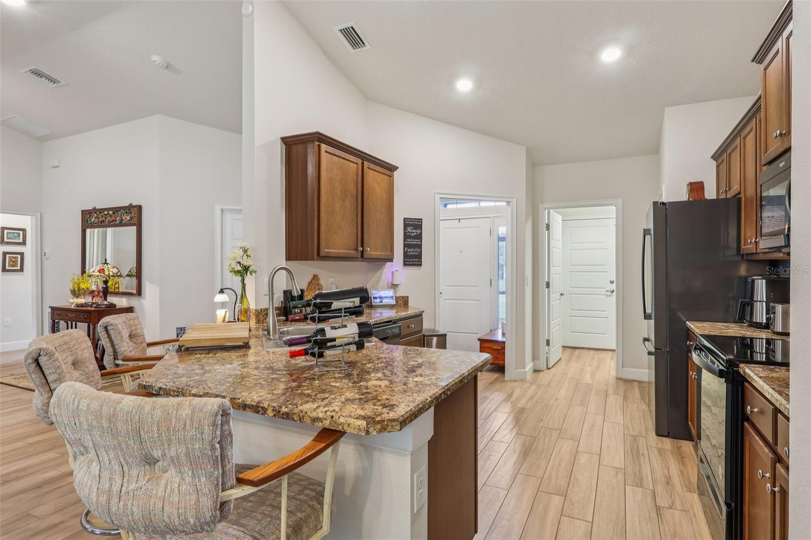 Image 14 of 41 For 607 Bradley Way