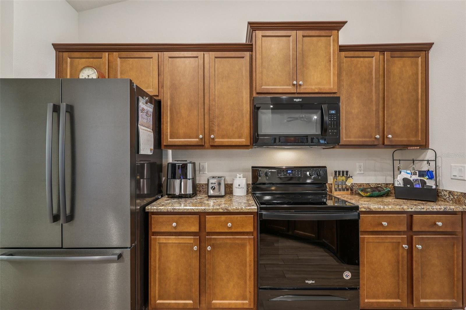 Image 16 of 41 For 607 Bradley Way