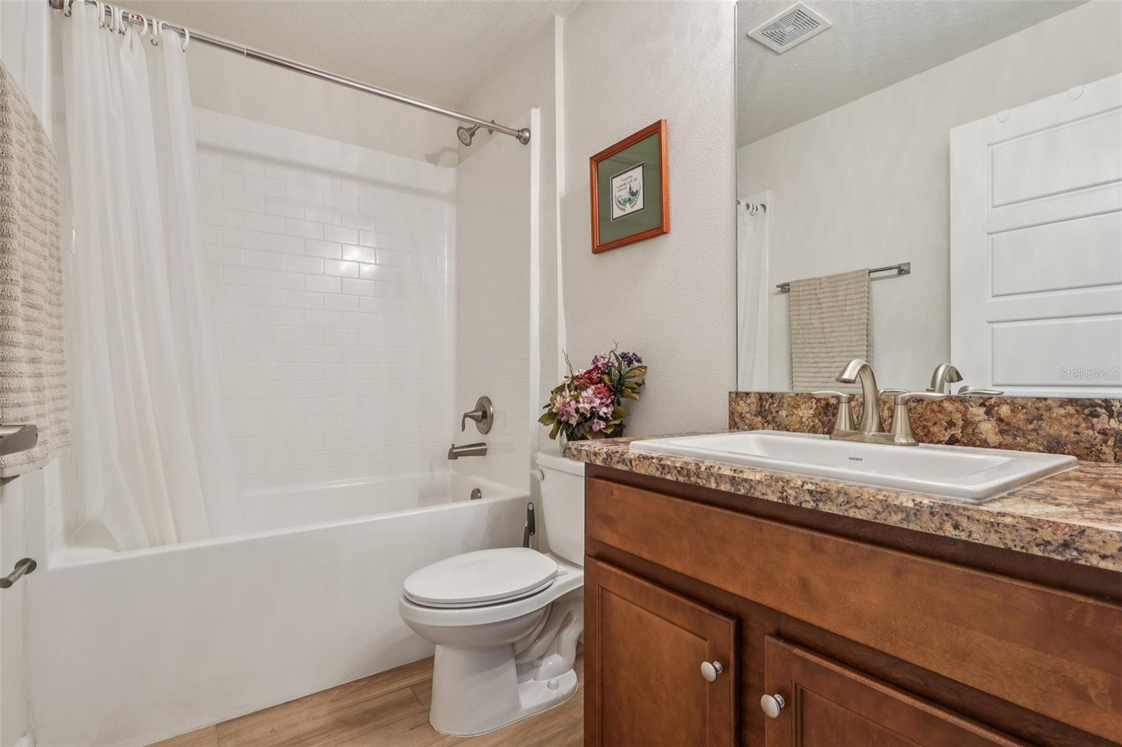 Image 25 of 41 For 607 Bradley Way