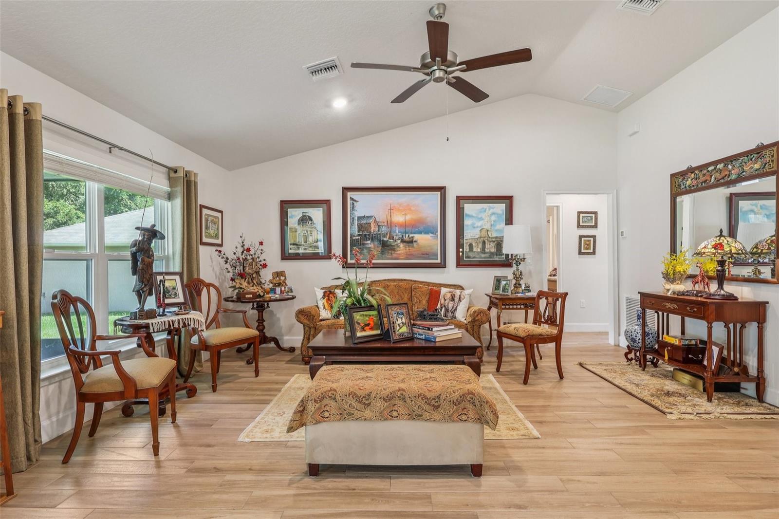 Image 9 of 41 For 607 Bradley Way