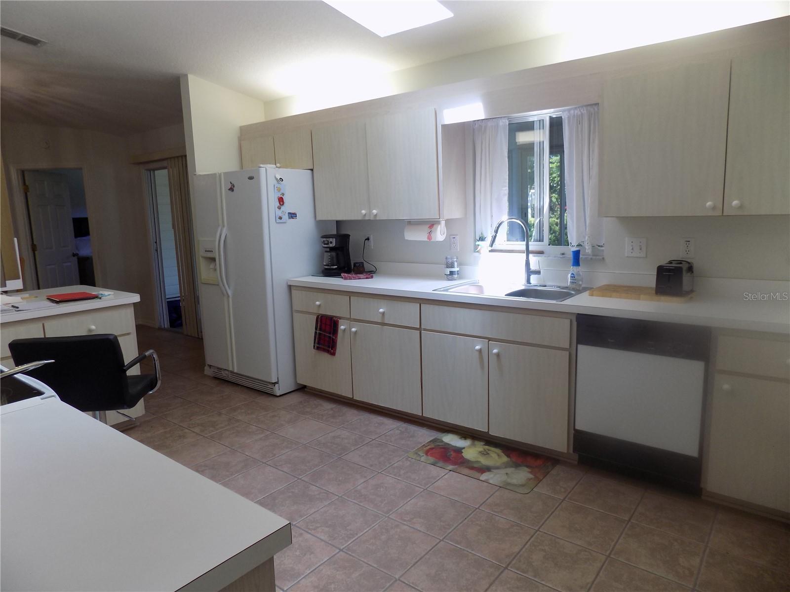 Image 5 of 27 For 17728 Se 97th Ave