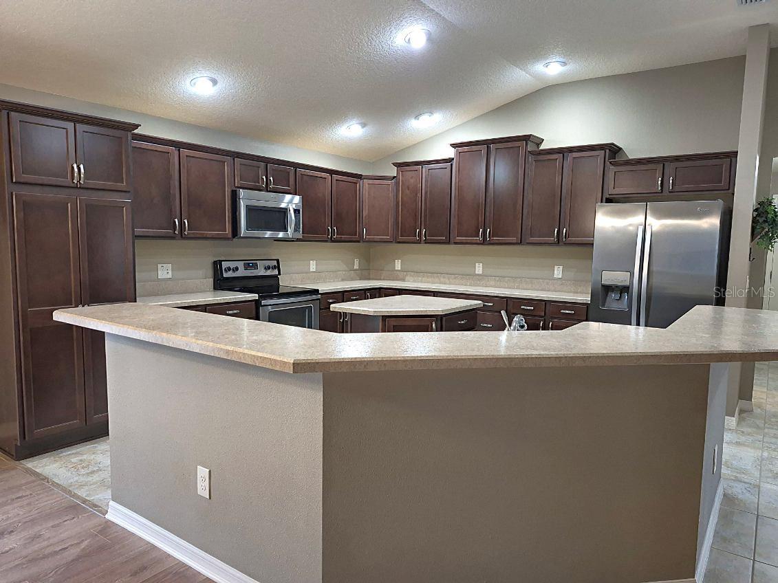 Image 4 of 23 For 2092 Ironton Place