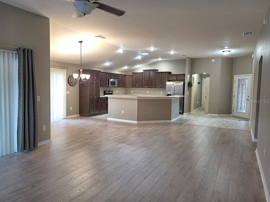 Image 6 of 23 For 2092 Ironton Place