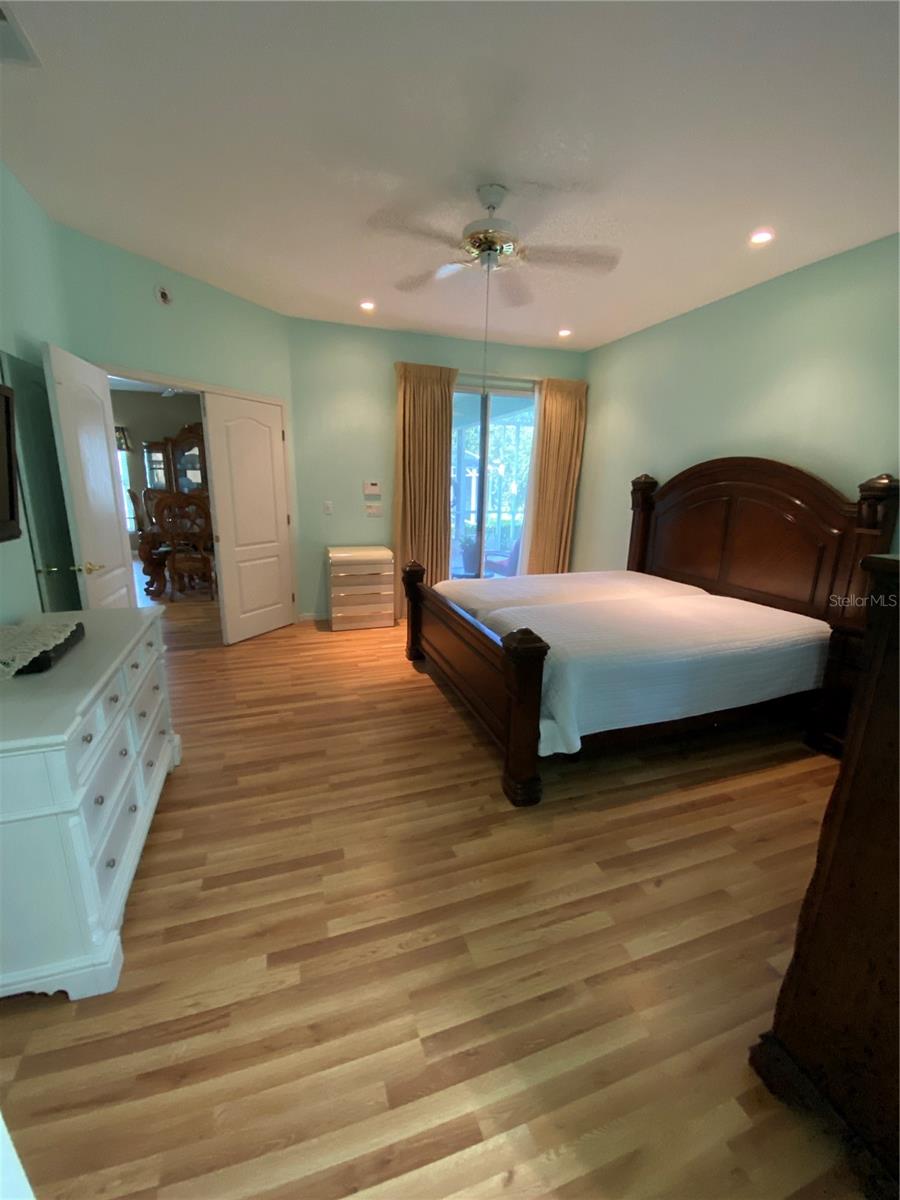 Image 12 of 73 For 4202 Hammersmith Drive