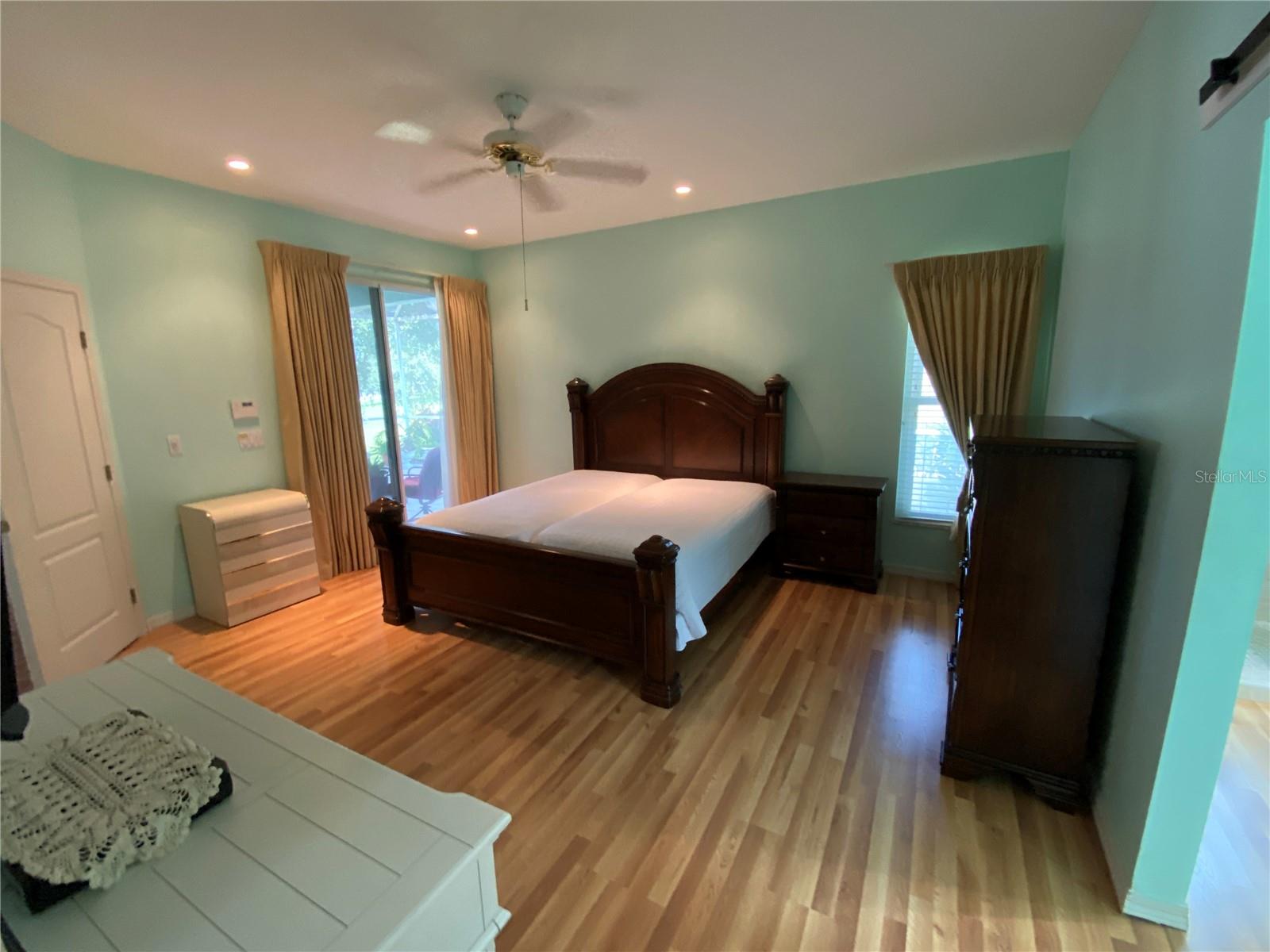 Image 17 of 73 For 4202 Hammersmith Drive