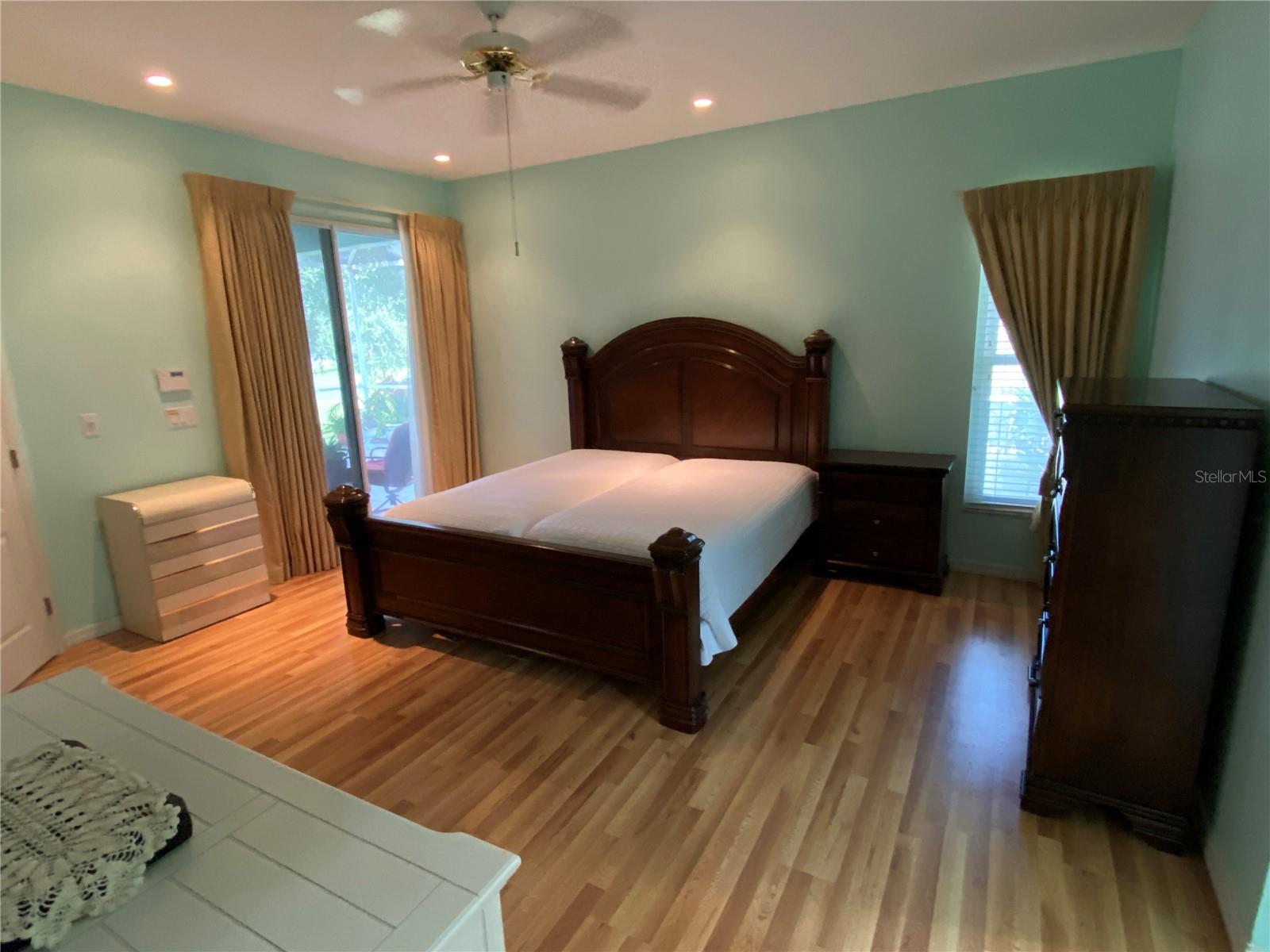 Image 18 of 73 For 4202 Hammersmith Drive