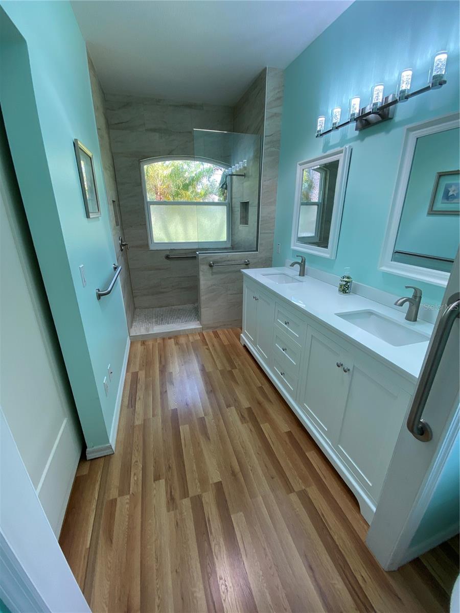 Image 22 of 73 For 4202 Hammersmith Drive