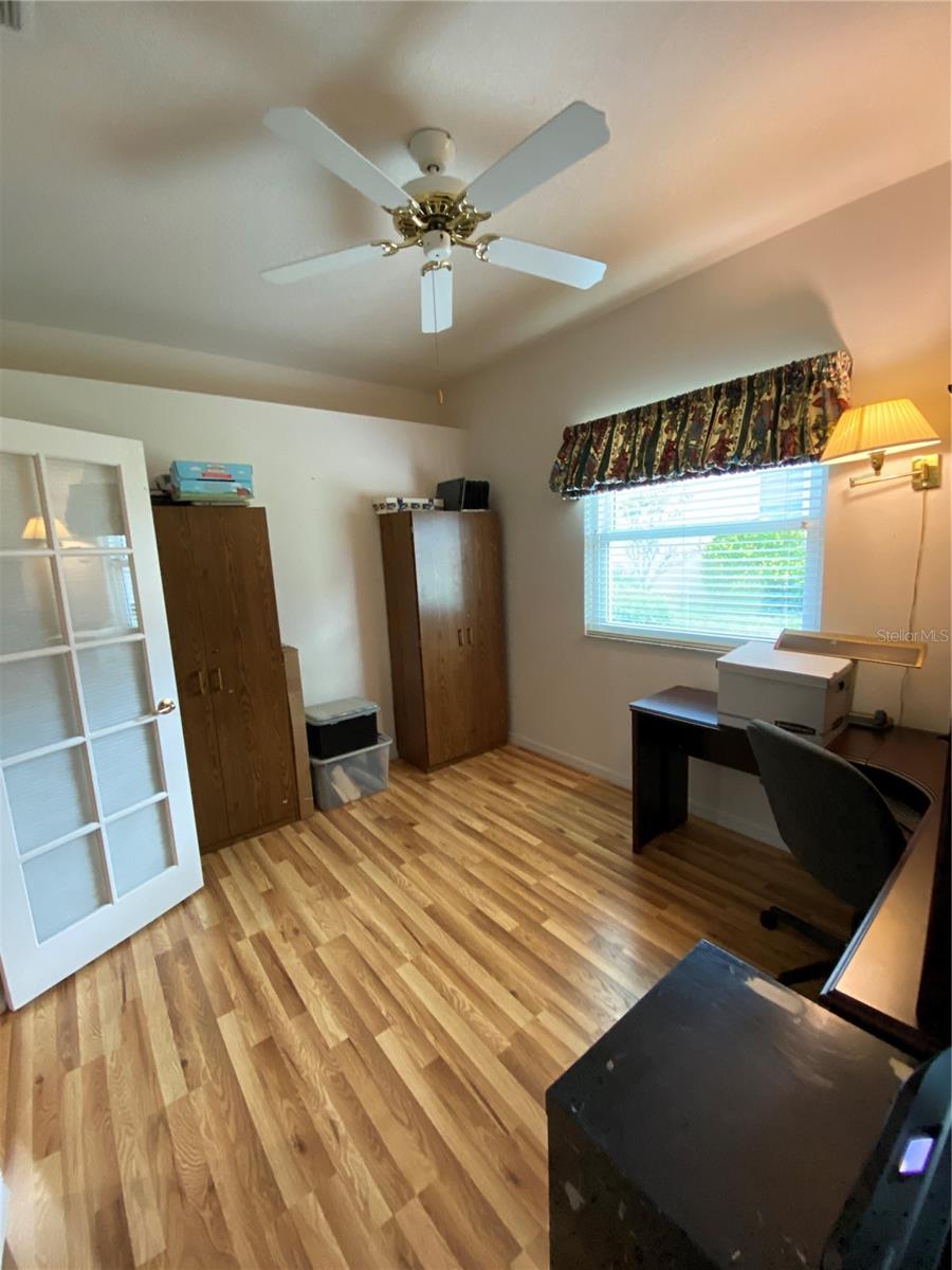 Image 33 of 73 For 4202 Hammersmith Drive