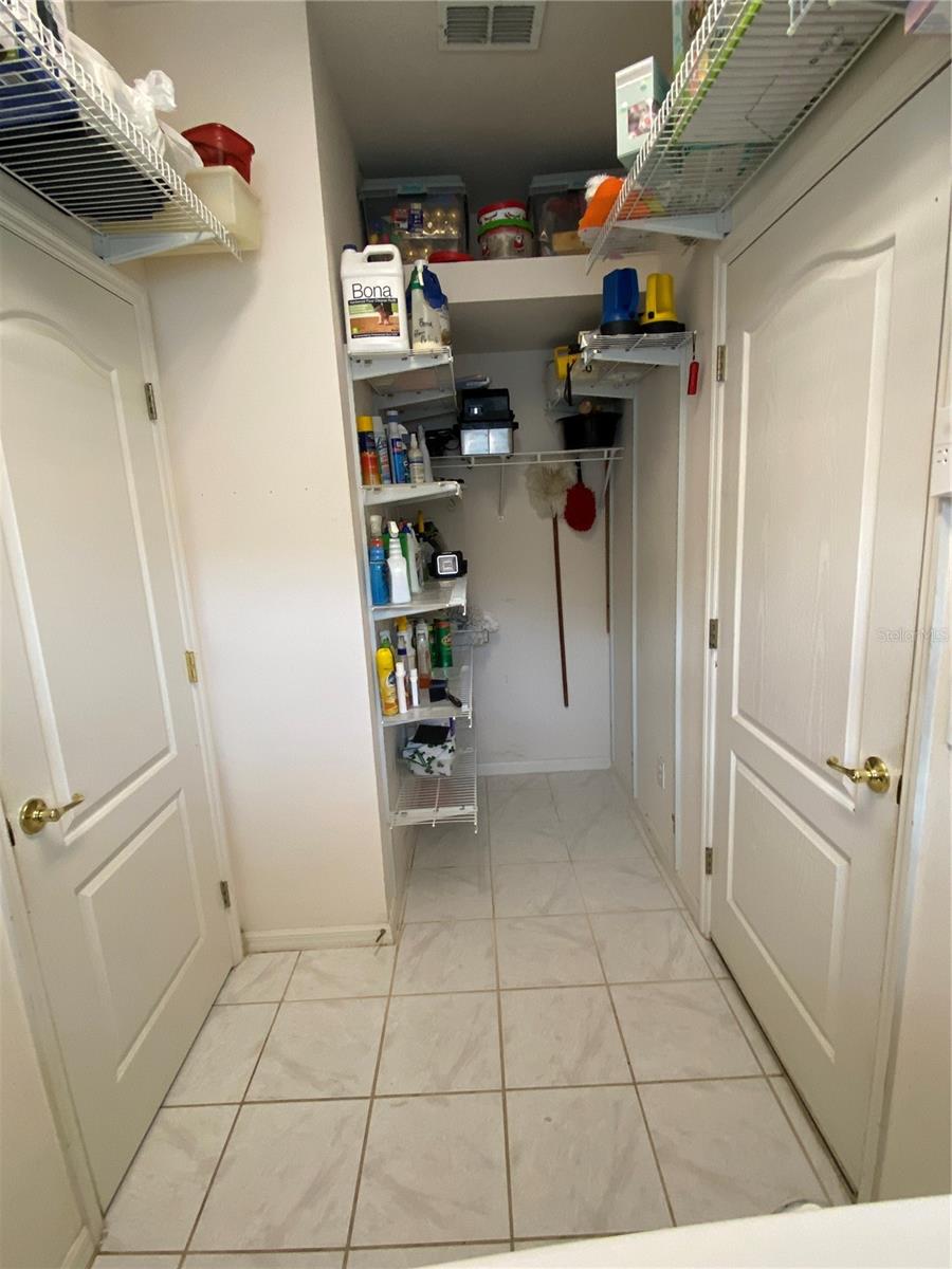 Image 50 of 73 For 4202 Hammersmith Drive