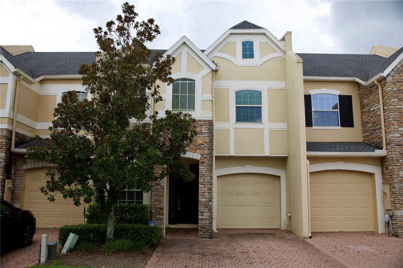 Image 28 of 34 For 15830 Woodland Spring Court