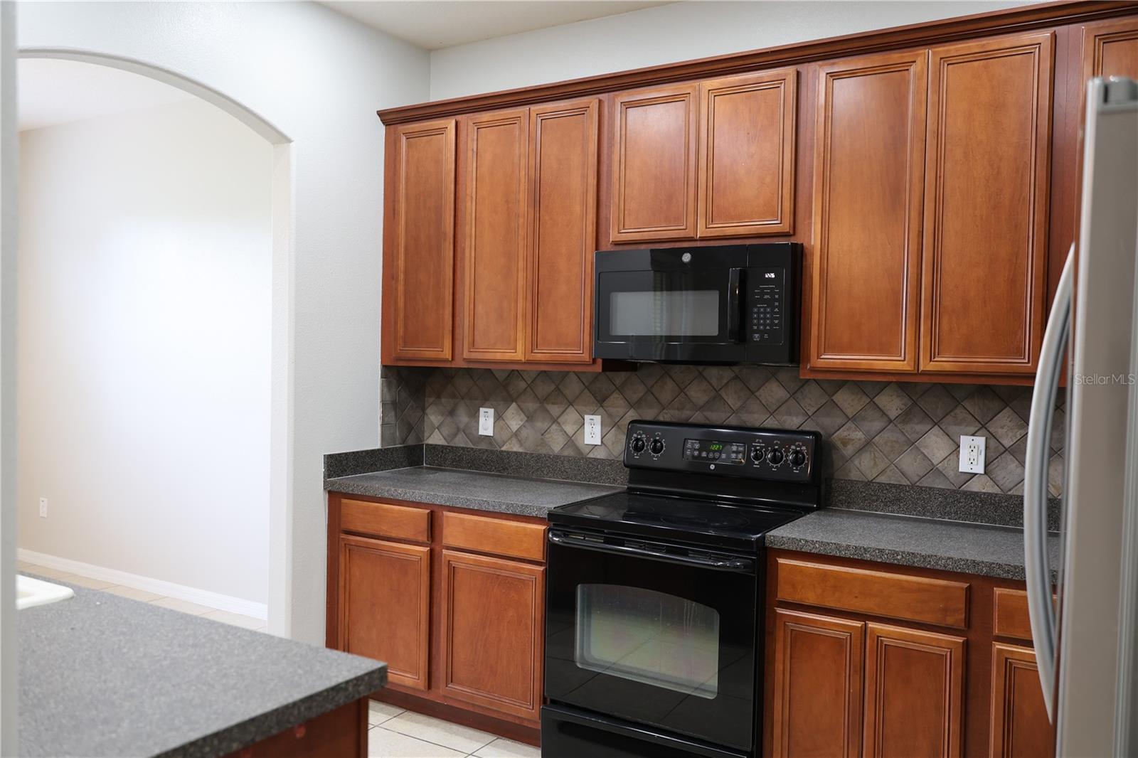 Image 5 of 34 For 15830 Woodland Spring Court