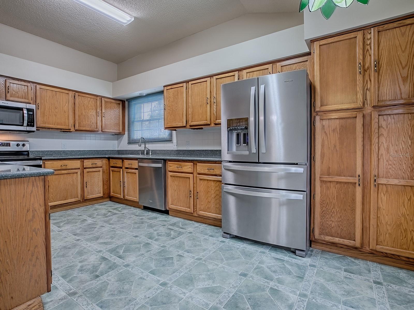 Image 18 of 64 For 829 Cortez Avenue