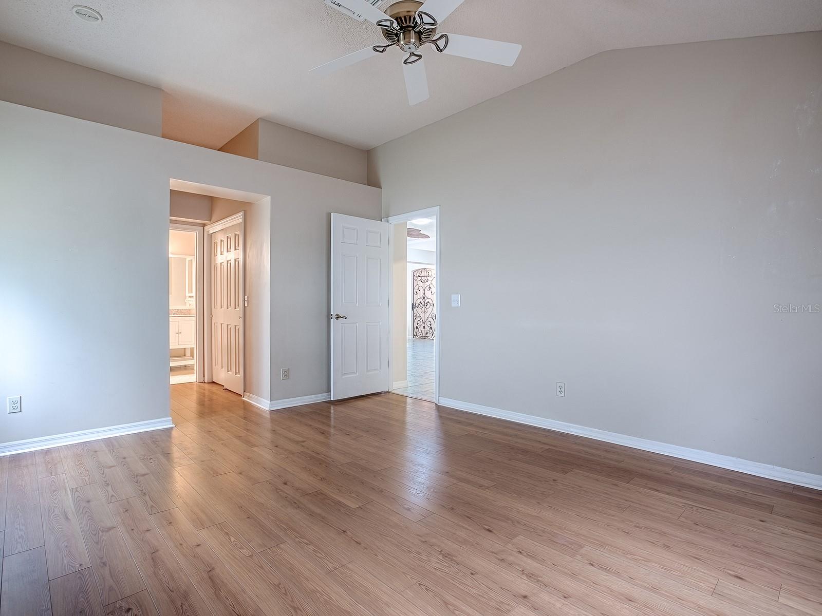 Image 30 of 64 For 829 Cortez Avenue