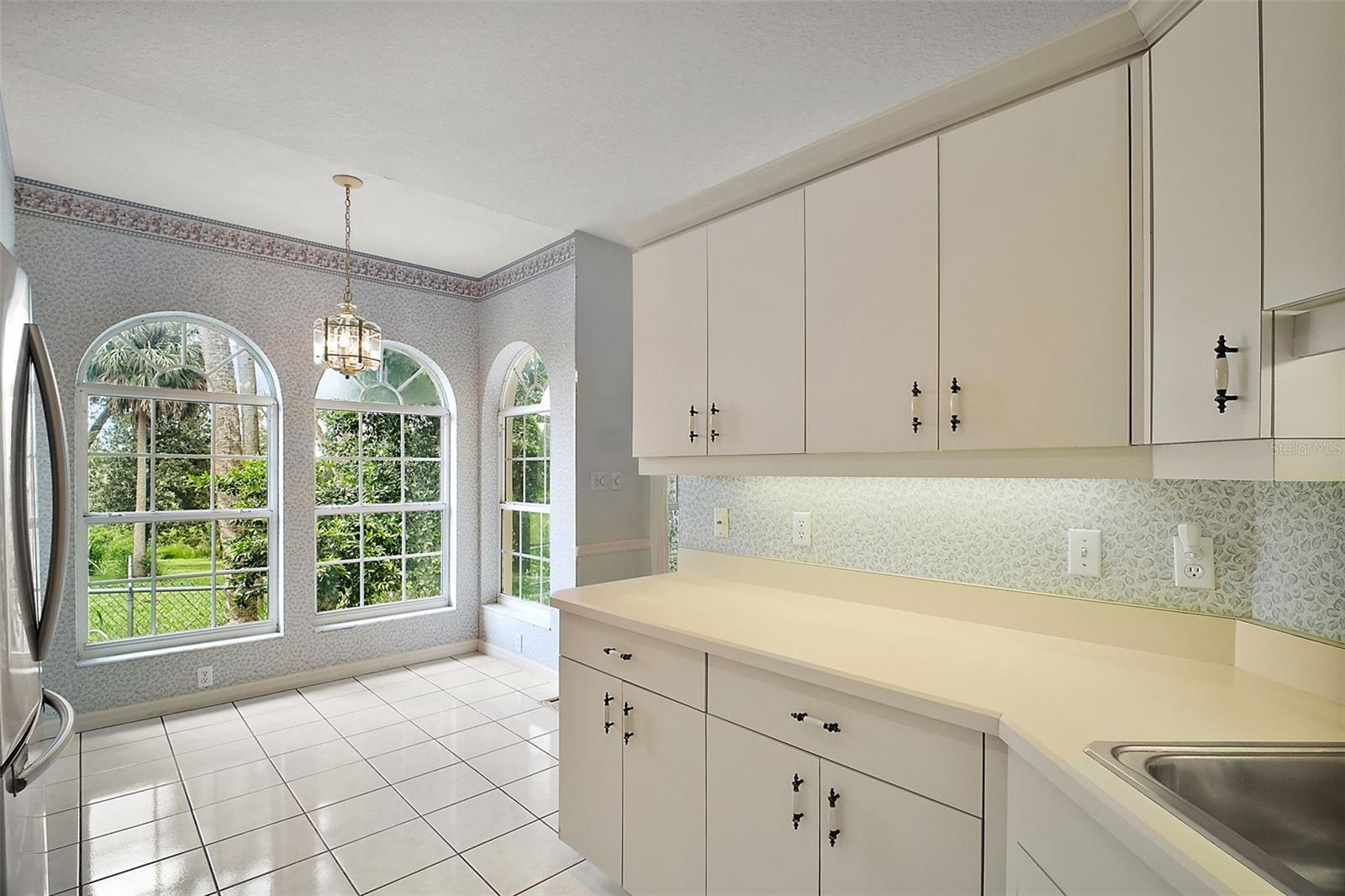 Image 31 of 74 For 633 Sandlake Court