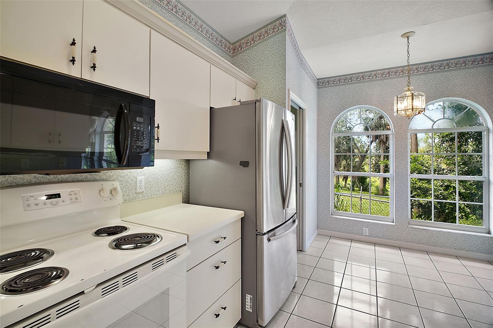 Image 35 of 74 For 633 Sandlake Court