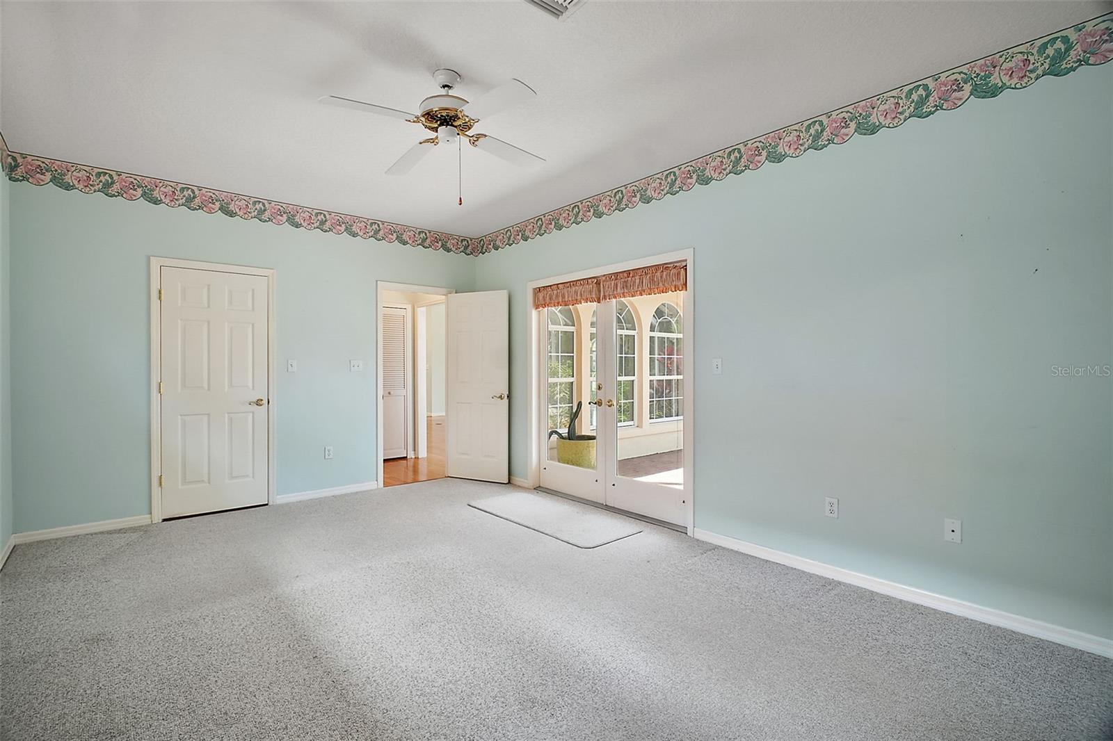 Image 39 of 74 For 633 Sandlake Court