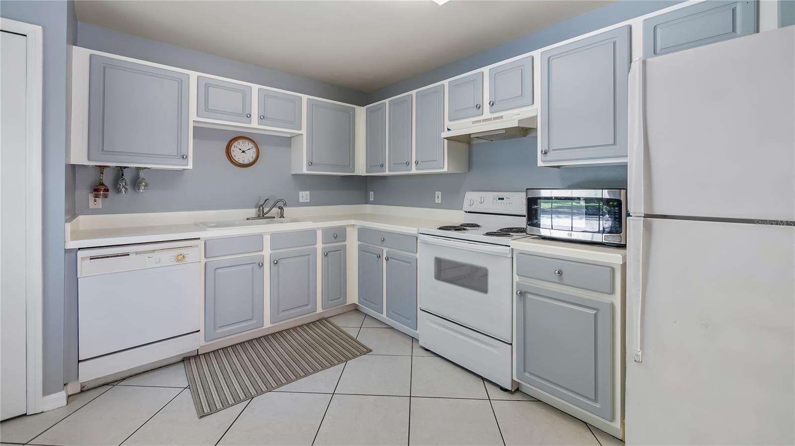 Image 17 of 38 For 2096 Braxton Street