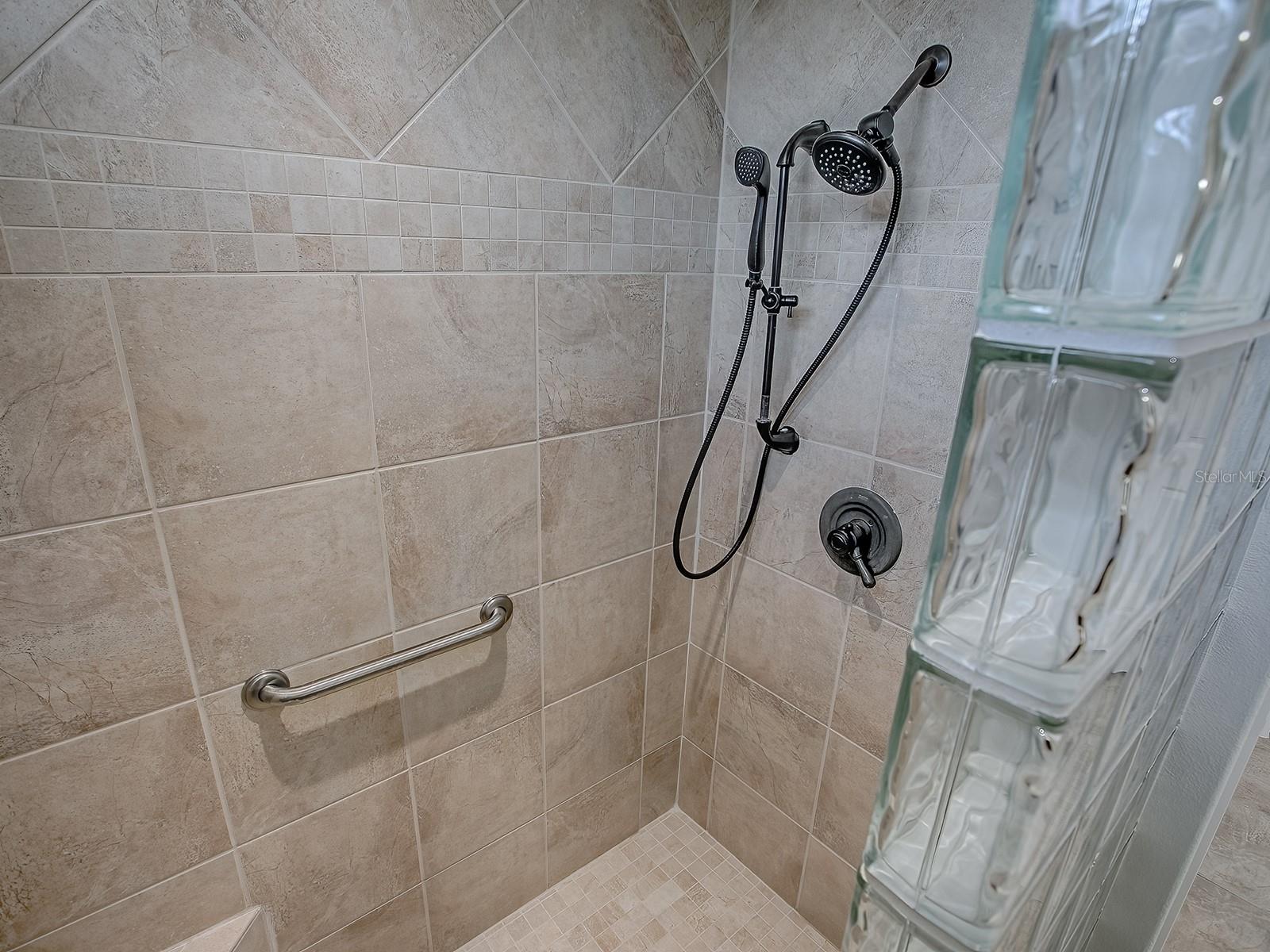 Image 22 of 38 For 1144 Ardsley Place
